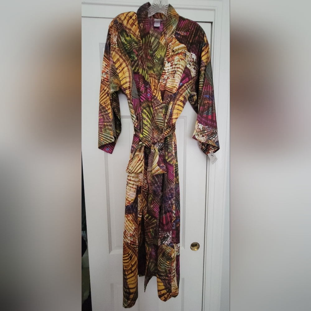 Natori New with Tags Japanese Fans Long Sleeved Kimono Robe Medium